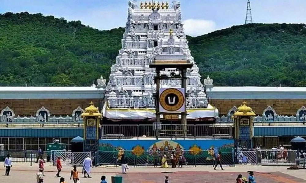 తిరుమ‌ల‌లో డిజిట‌ల్ దొంగ‌లు.. స‌ర్కారుకు బ్యాడ్ నేమ్‌!