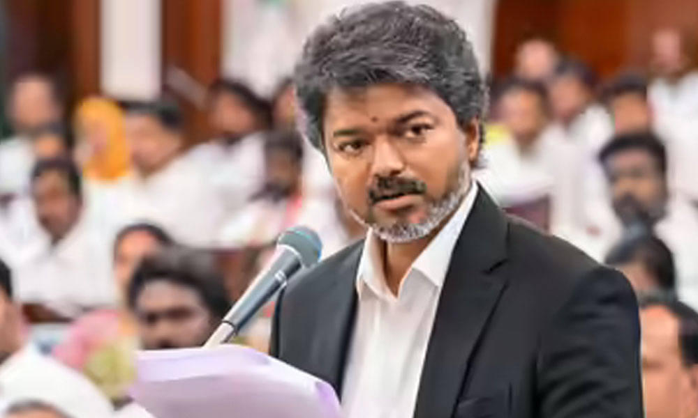 ఉన్న సీట్లలో రెండు కట్...విపక్షాలకు విజయ్ మార్క్ షాక్ !