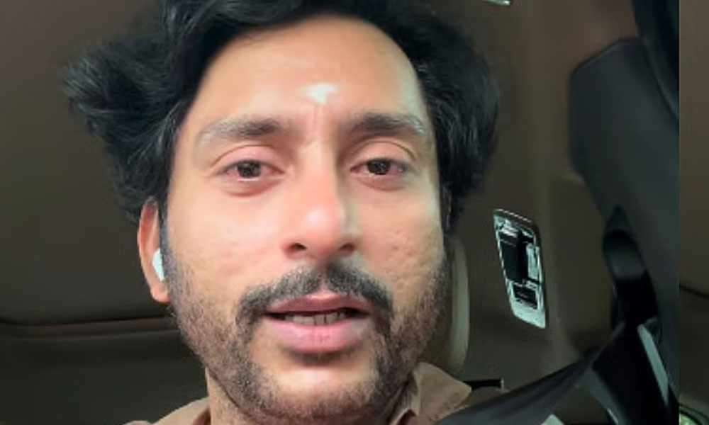 కన్నీళ్లు పెట్టుకున్న డైరెక్టర్.. కోలీవుడ్‌లో ఏం జరుగుతోంది?