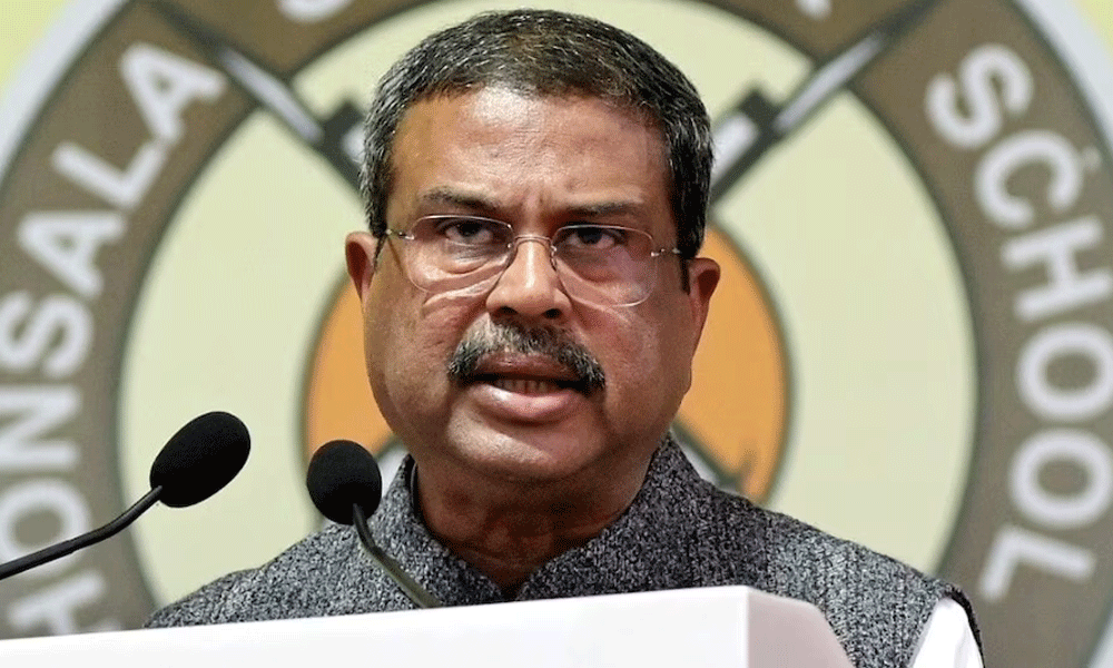 ‘నీట్’ లీకులకు చెక్ : పరీక్ష విధానంలో కీలక మార్పులు!