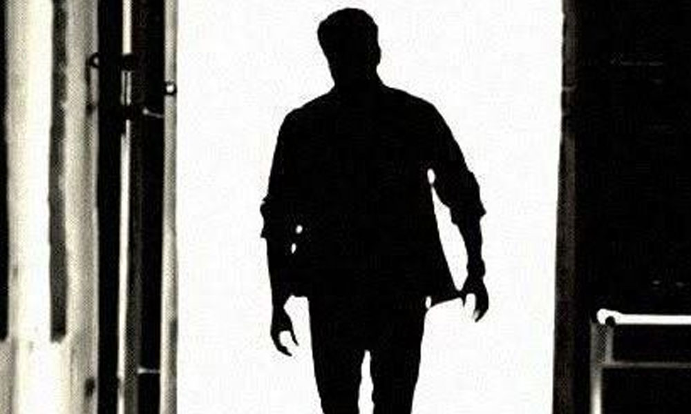 కెమెరా ముందుకొస్తారా? రాజకీయాలకే పరిమితమా?