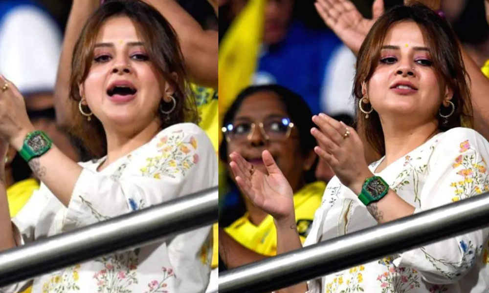 ధోని భార్య సాక్షి ధరించిన వాచ్ ఖరీదు, ఫీచర్స్ ఏంటో తెలుసా?