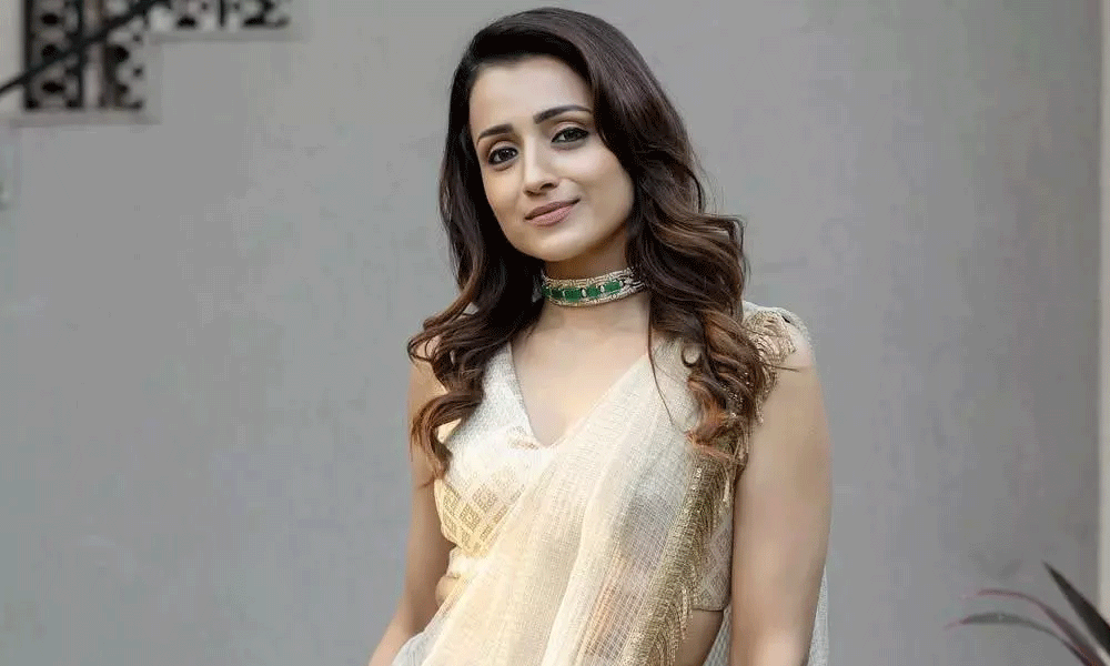 త్రిష గోల్డెన్ ఛాన్స్ వ‌దిలేసుకుందా?