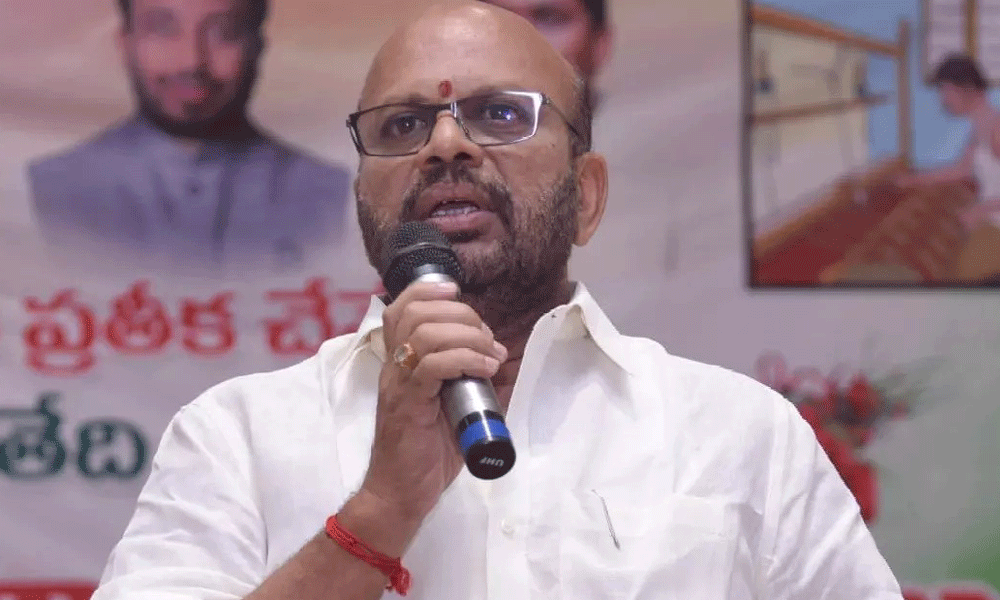 జనసేనకు మంటెక్కిస్తున్న పిఠాపురం వర్మ ? జనసేనకు మంటెక్కిస్తున్న పిఠాపురం వర్మ ?