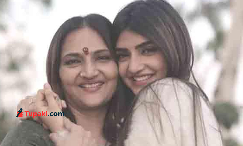 క్రికెటర్‌తో ప్రేమాయణం? శ్రీలీల తల్లి క్లారిటీ ఇదే..