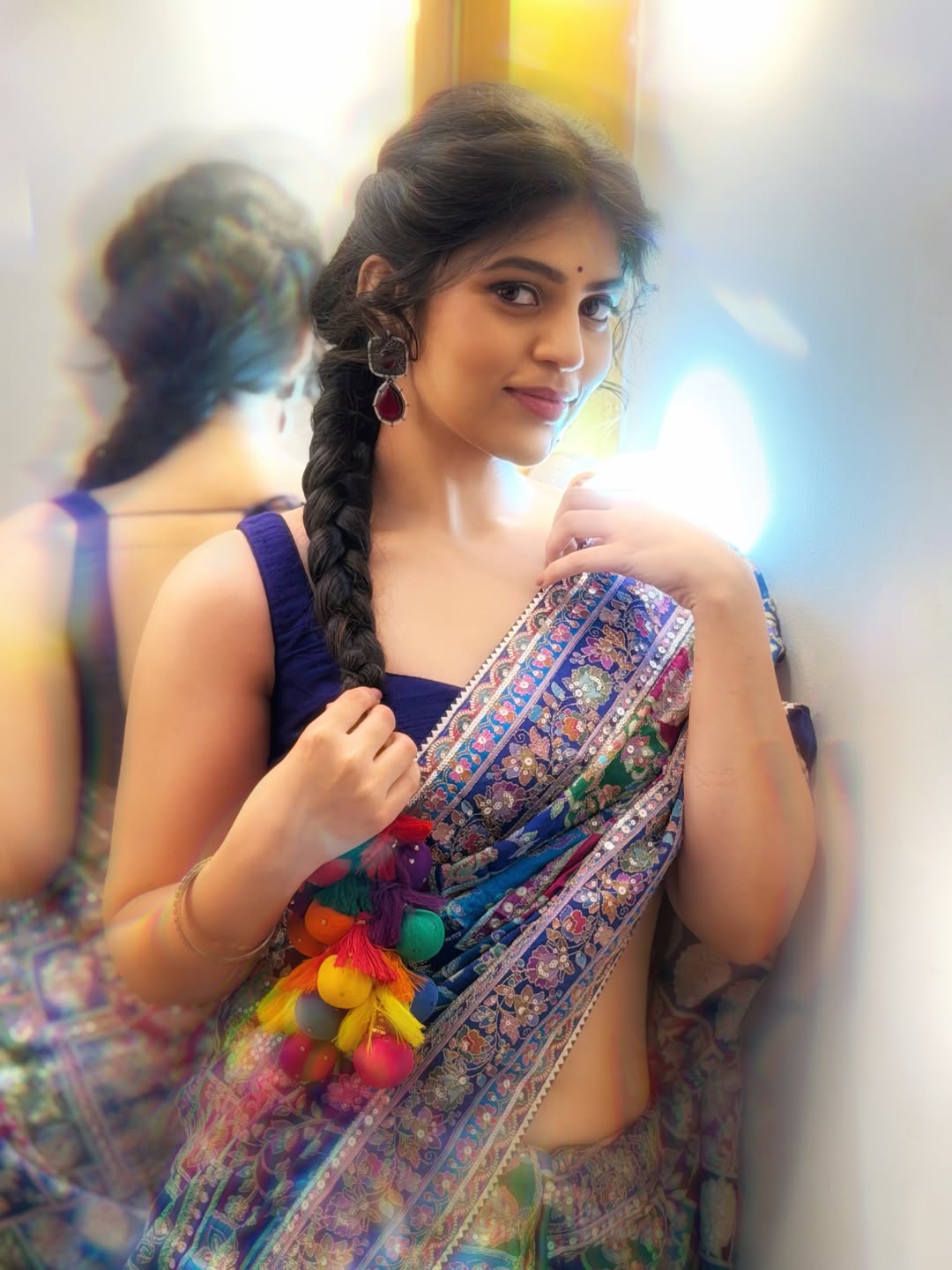 Saree, Silence and Side Glances Of Bandhavi Sridhar