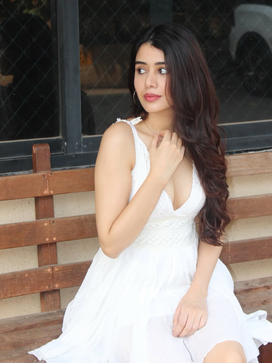 Aarti Chikara’s Timeless White Dress Magic: Pure Elegance