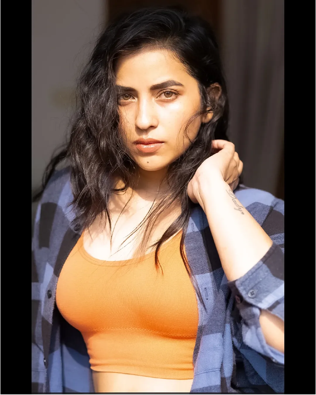 Komalee Prasad Stuns Fans With Chic Girl-Next-Door Glam Look