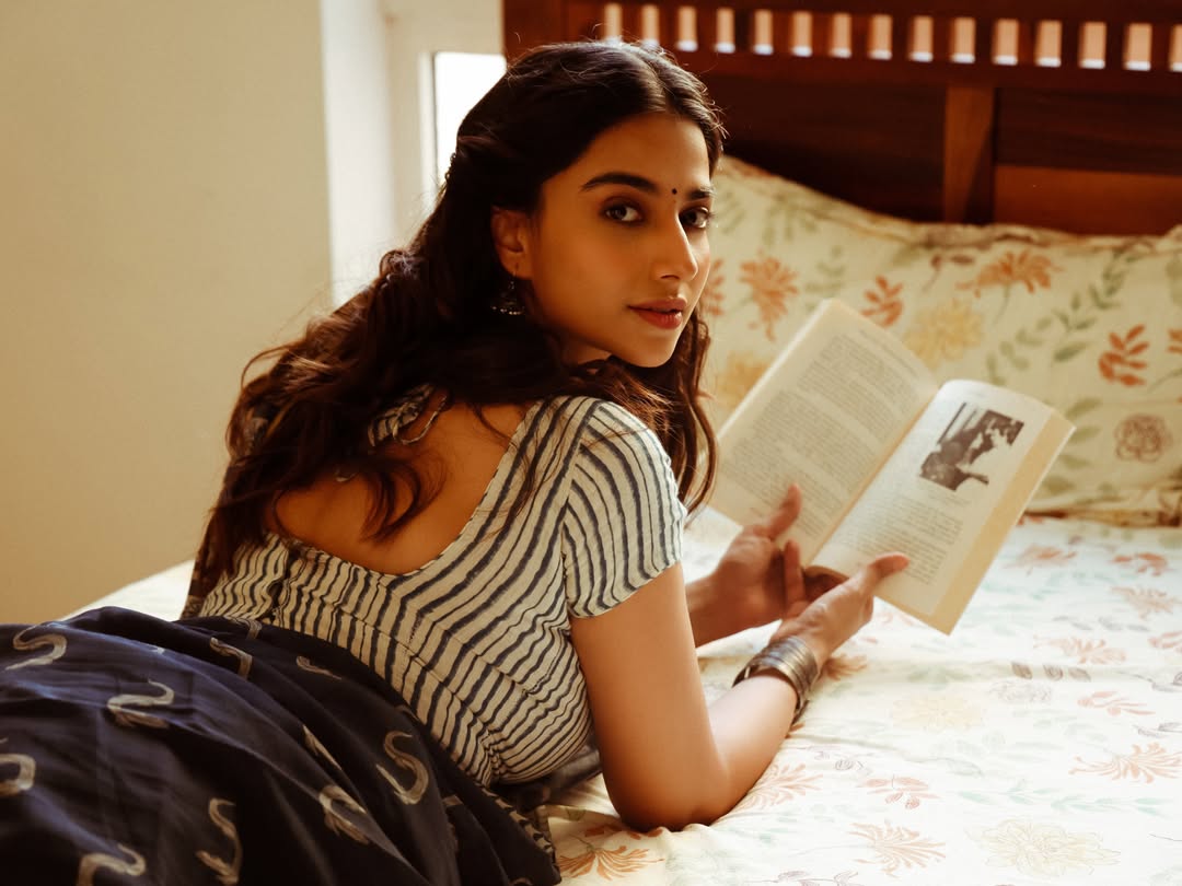 Meenakshi Chaudhary’s Vintage Charm Wins Hearts