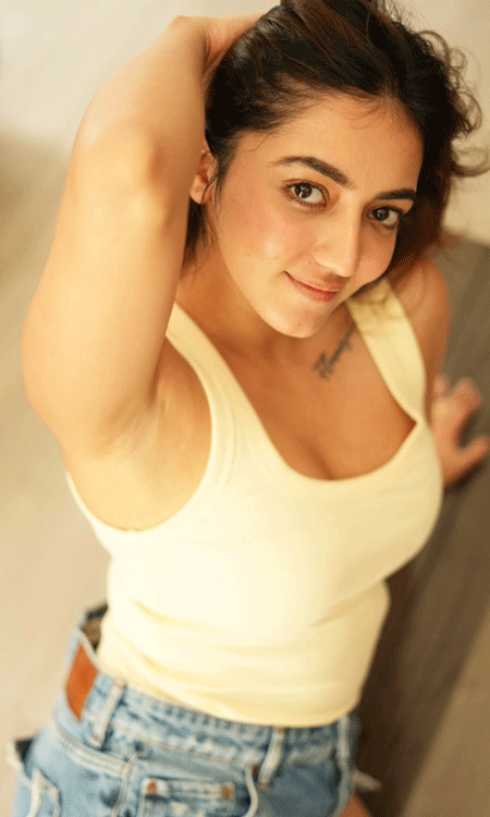 Noor Matharu Wins Hearts with Effortless Style and Charming Smile