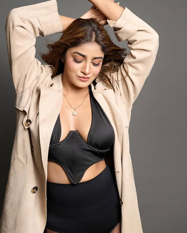 Dimple Hayathi Turns Up the Heat  Stunning Looks