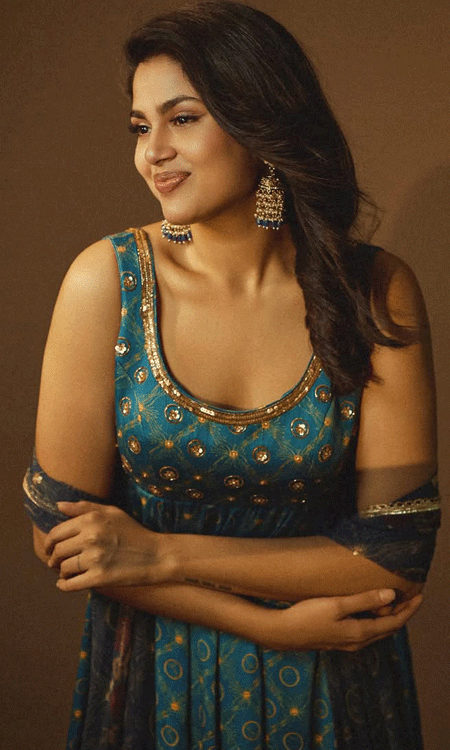 Jathi Ratnalu Fame Faria Abdullah Radiates Grace and Glamour