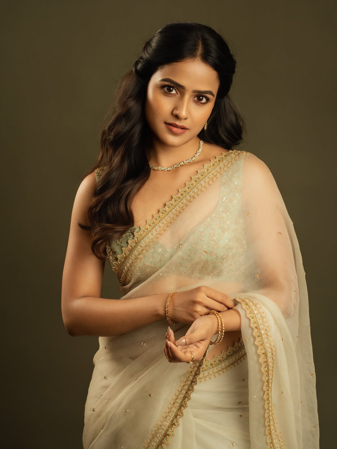 Vaishnavi Chaitanya Gives Major Traditional Fashion Goals