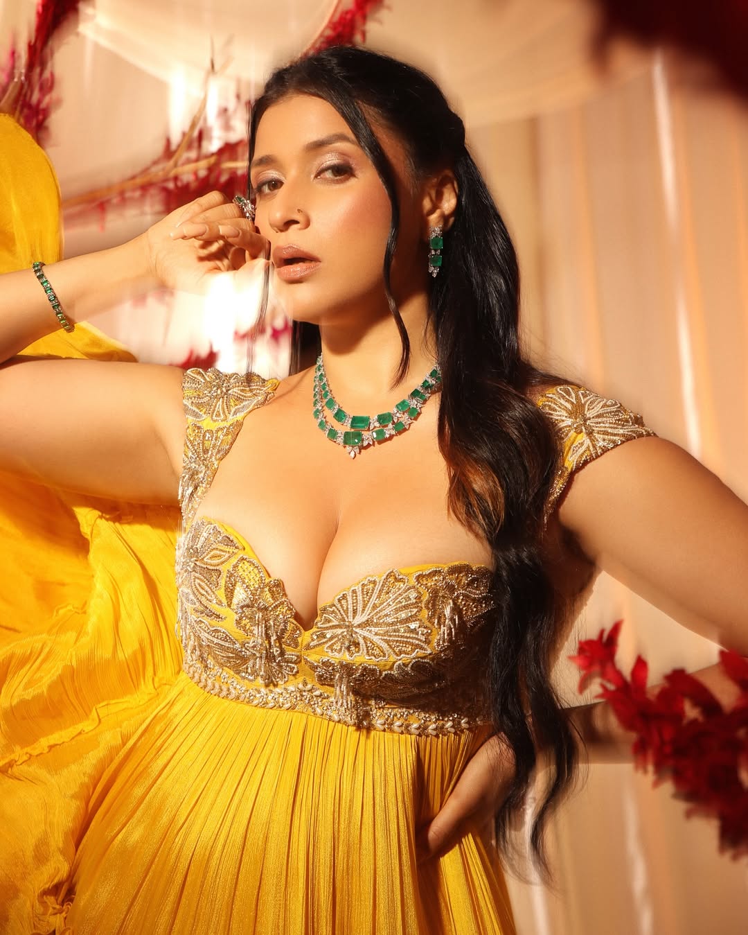 Mannara Chopra Stuns In Yellow Lehenga With Regal Ethnic Glamour