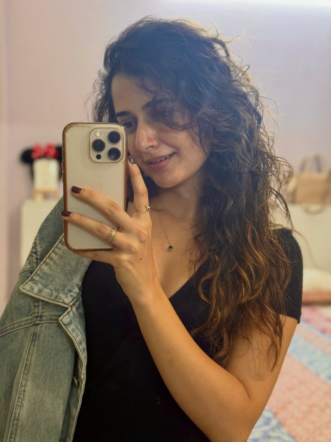Ashika Ranganath Slays the Denim and Mirror Selfie Aesthetic