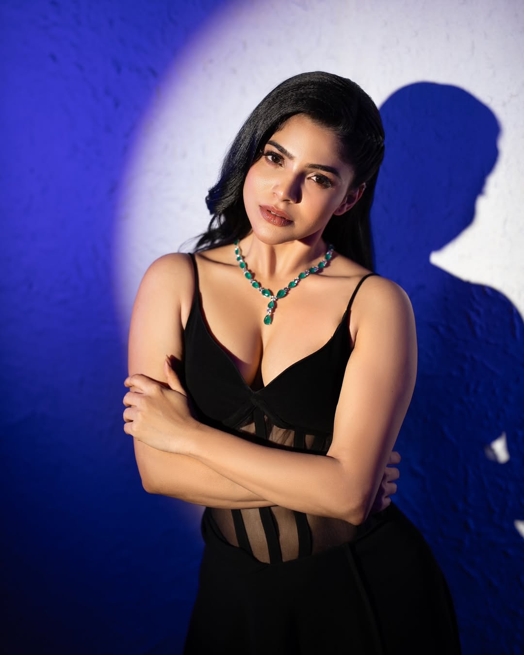 Divya Bharathi’s Glamorous Black Look Steals The Spotlight