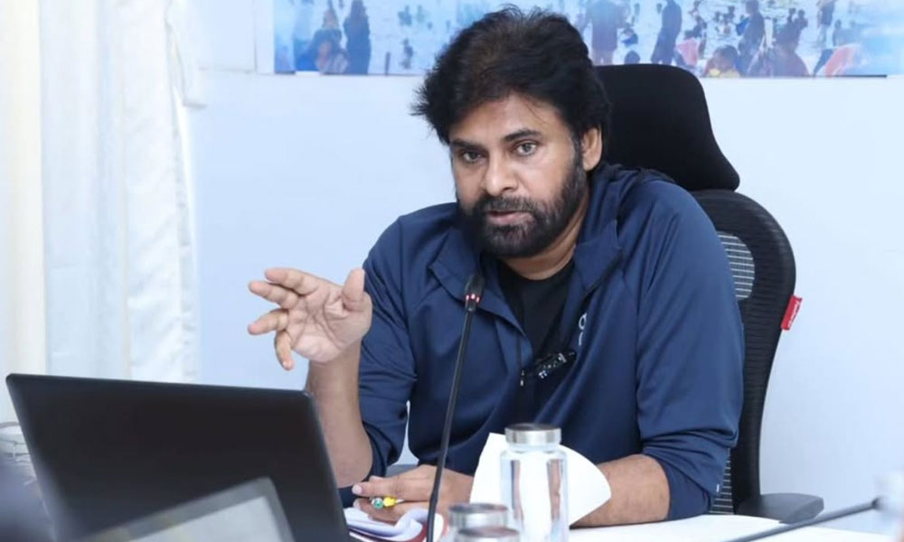 తెలంగాణ ఛాంబర్కి పవన్ కల్యాణ్ అపాయింట్మెంట్? తెలంగాణ ఛాంబర్కి పవన్ కల్యాణ్ అపాయింట్మెంట్?