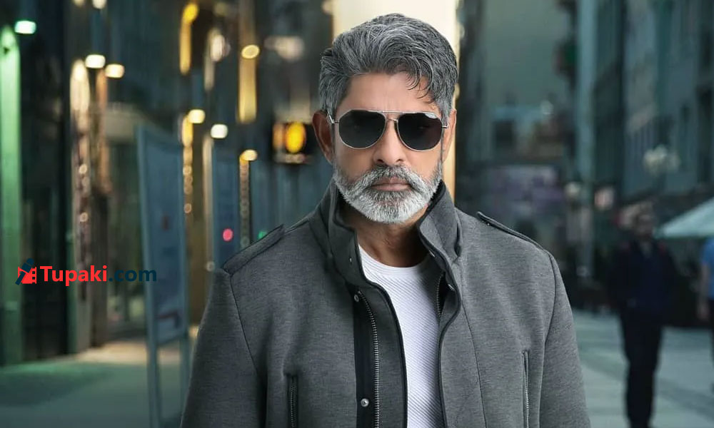 Director’s Honesty Bowls Out Jagapathi Babu