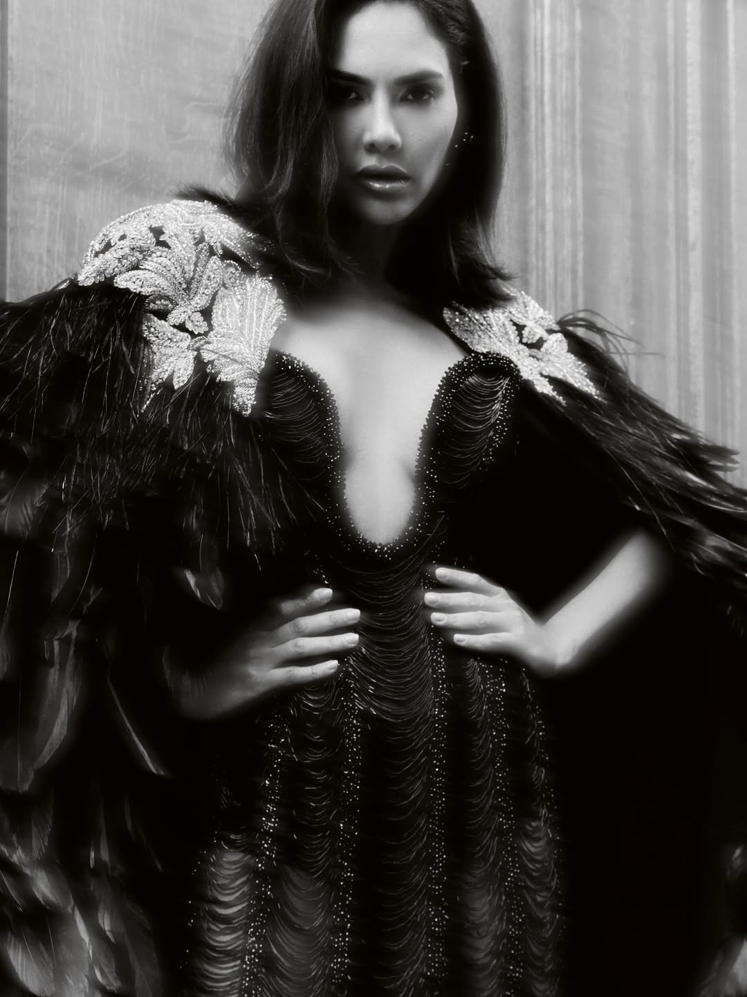 Esha Gupta’s Majestic Black Feather Glam Esha Gupta’s Majestic Black Feather Glam