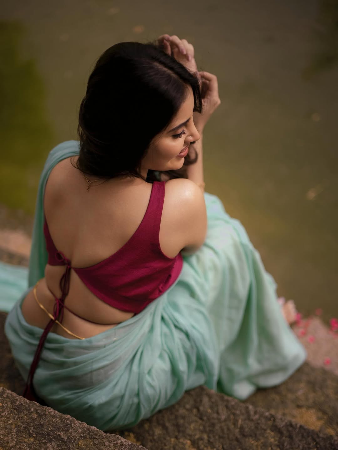 Kushitha Kallapu Turns Heads with Her Stunning Traditional Look