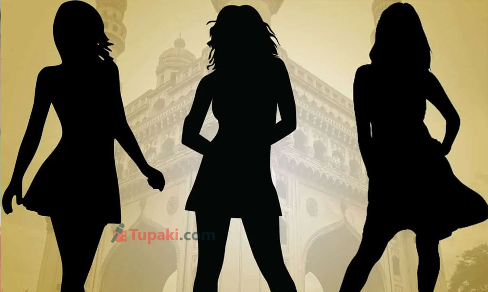 హైదరాబాద్ బాట పడుతున్న బాలీవుడ్ భామలు !