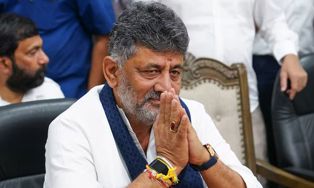 డీకే రెండేళ్ళ  సీఎం ....జాతకం చూస్తే షాక్ !