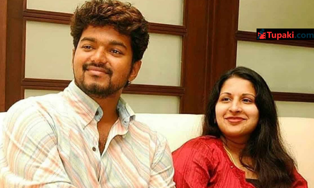 విజయ్ ఎంట్రీకి సంగీతతో బీజేపీ చెక్? అంతా సినిమా స్కెచ్చేనా బాసూ!