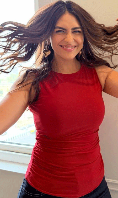 Mrunal Thakur Turns Up the Heat in Her Sizzling May Dump Photos