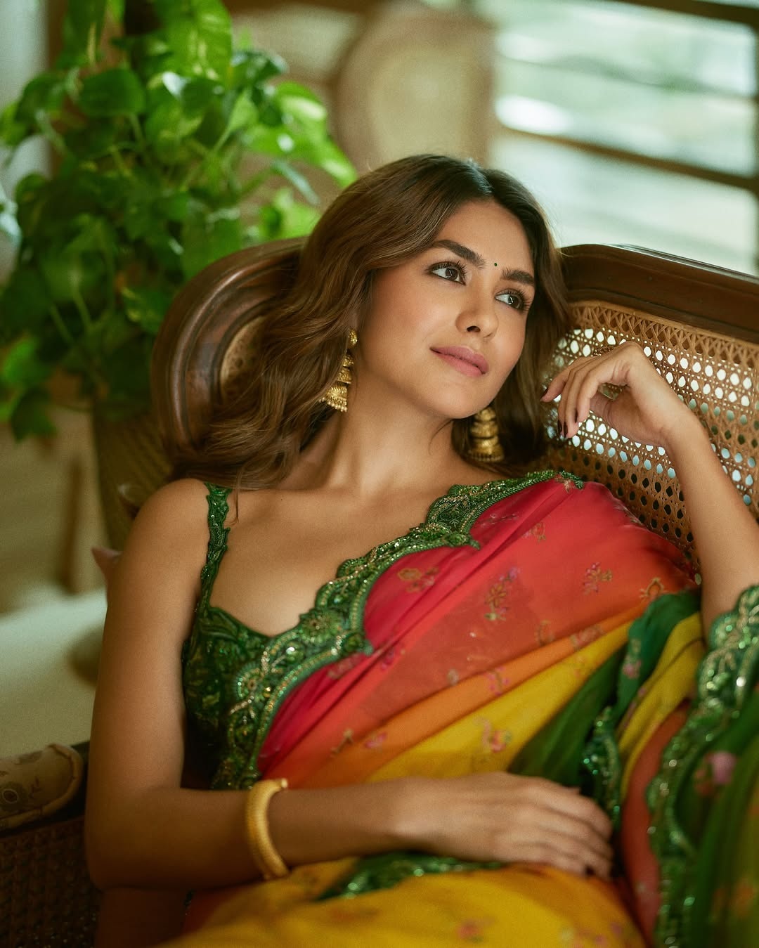 Mrunal Thakurs Most Beautiful Looks