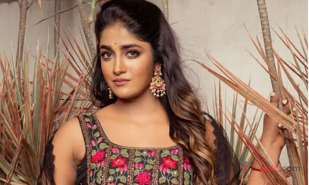 అసలు హీరోయిన్ల తప్పేంటి? డింపుల్ రెస్పాన్స్ ఇలా! అసలు హీరోయిన్ల తప్పేంటి? డింపుల్ రెస్పాన్స్ ఇలా!
