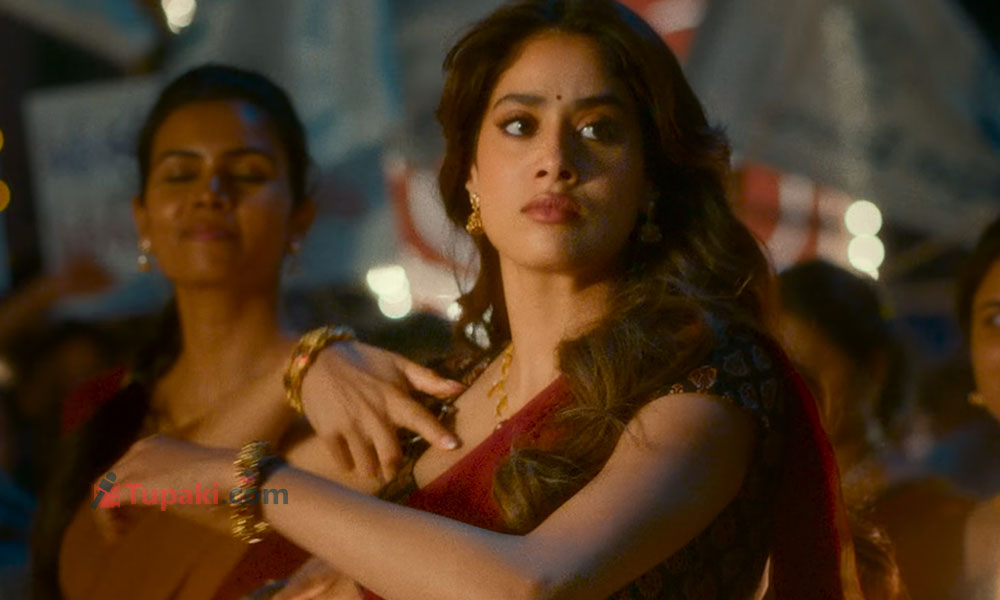 జాన్వీ కపూర్‌పై విమర్శల వెనుక అసలు కథ ఇదేనా? నార్త్-సౌత్ కల్చర్ క్లాష్!