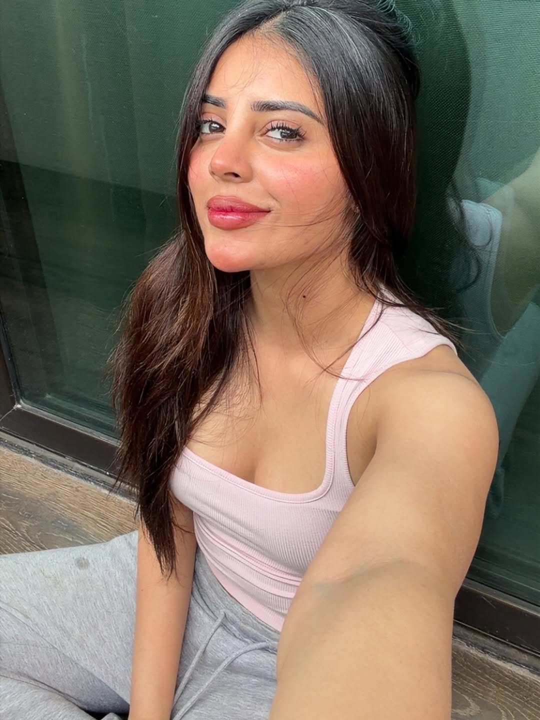 Kushitha Kallapu Serves Effortless Summer Vibes in Casual Mirror Selfie