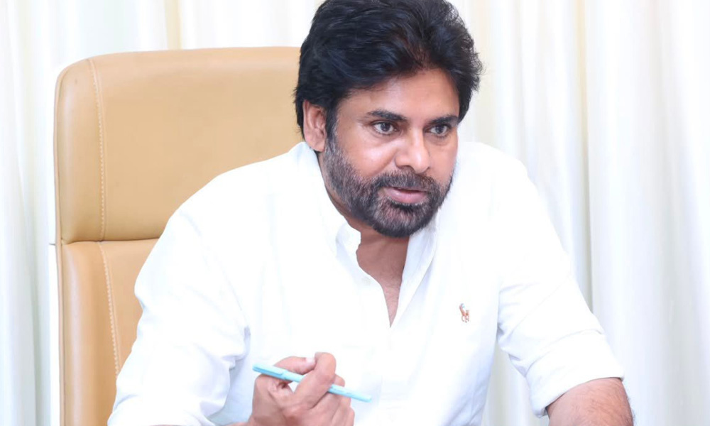 ప‌వ‌న్ న‌యా స్కెచ్‌.. విజ‌య్ దారిలోనే జనసేనాని..!