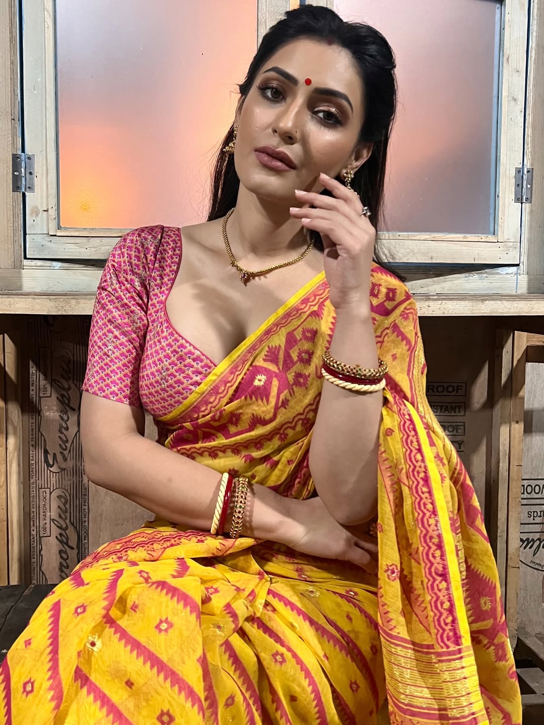 Shivangi Verma’s Graceful Saree Look Wins Hearts on Social Media