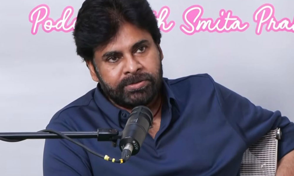 పవన్ పొగడ్తలకు పడిపోతున్నారా ? పవన్ పొగడ్తలకు పడిపోతున్నారా ?