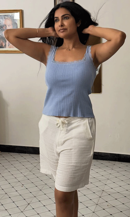 Divi Vadthya Stuns in Casual Chic Look, Showcasing Effortless Glamour