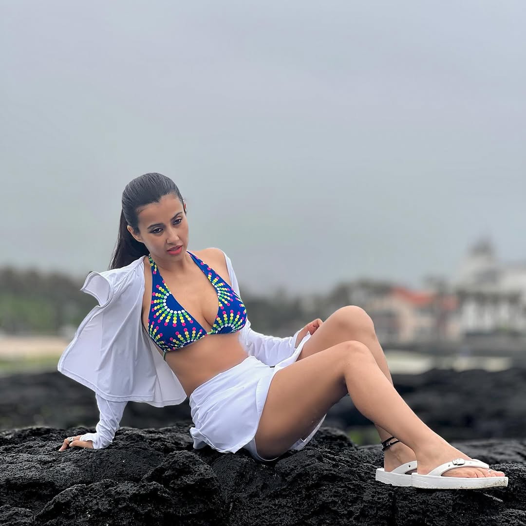 Monami Ghosh Stuns in Chic Beachside Look, Showcases Timeless Elegance