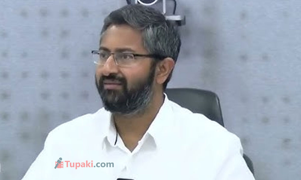 తలలు బద్దలు కొట్టుకుంటున్నామన్న టీడీపీ ఎంపీ !