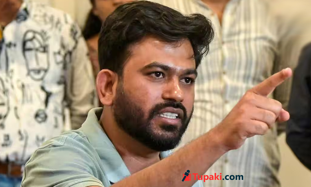 నో ఎలక్షన్స్.. కాక్రోచ్ పార్టీ అసలు ప్లాన్ ఏంటి?