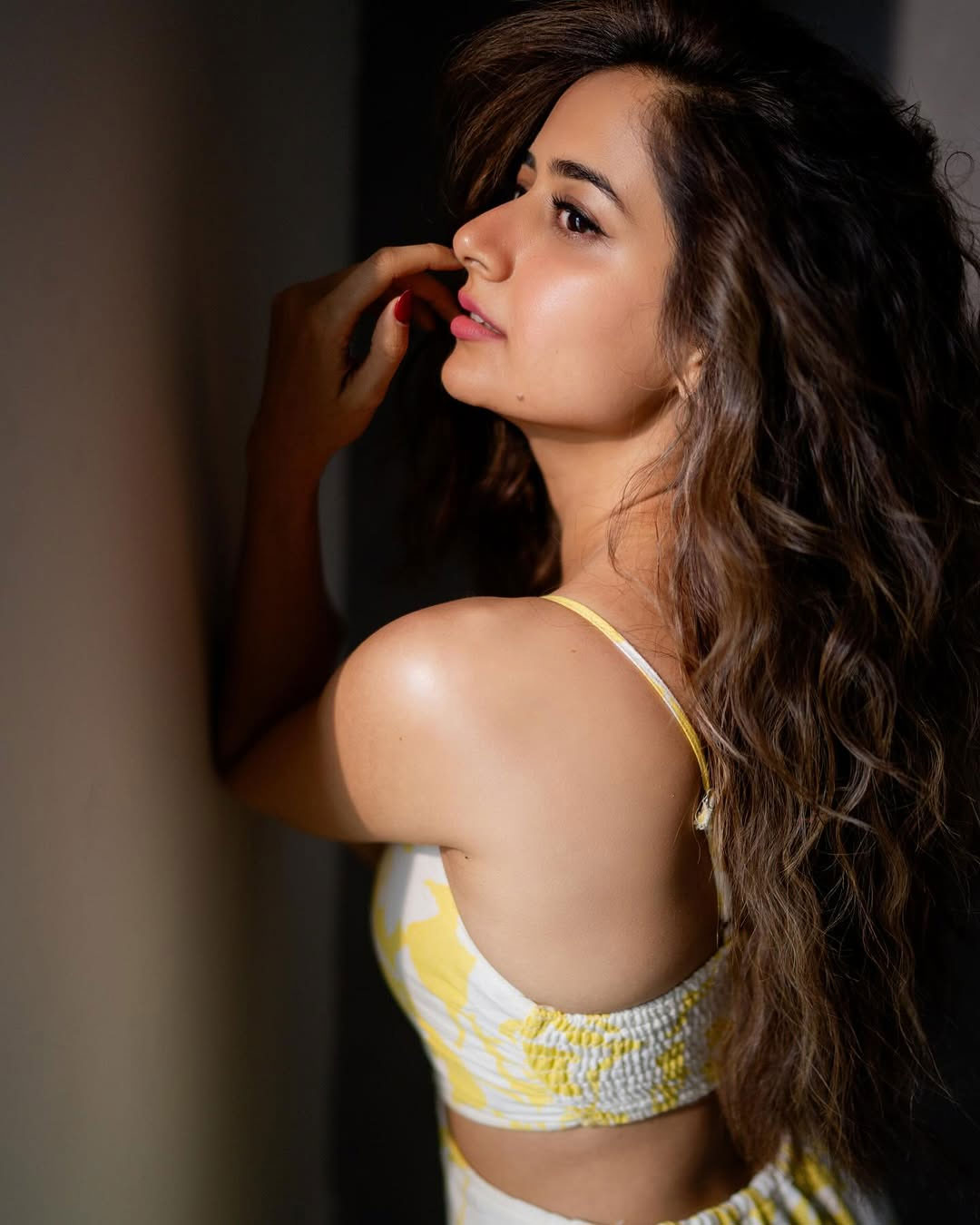 Ashika Ranganath Mesmerizes in Elegant Side Profile Portrait