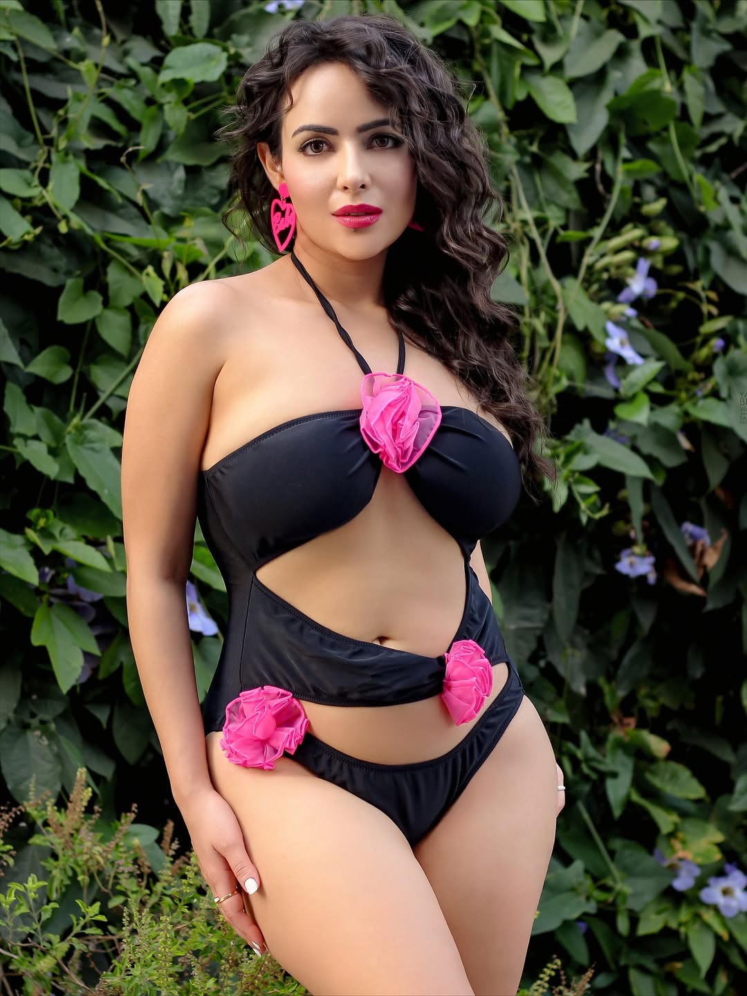 Aanchal Munjal Bold and Beautiful in Black