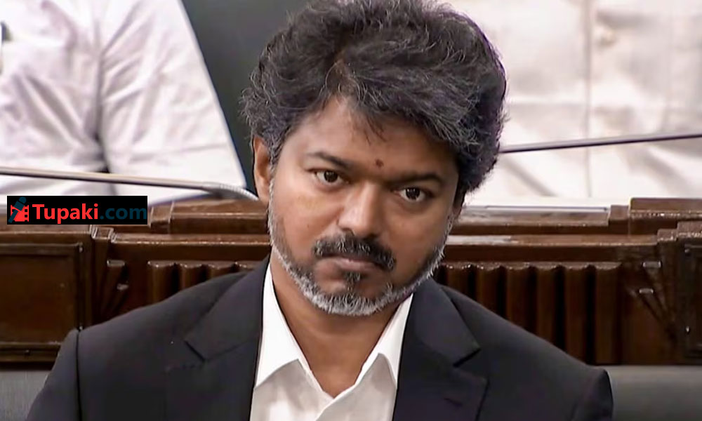ద్విభాషా విధానానికే విజయ్ ఓటు