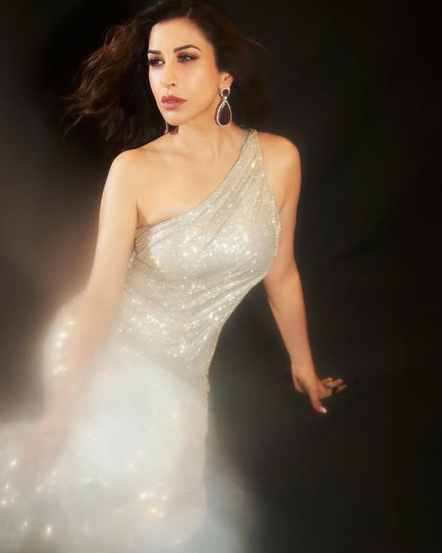 Sophie Choudry: Crystal Glamour and Timeless Star Power