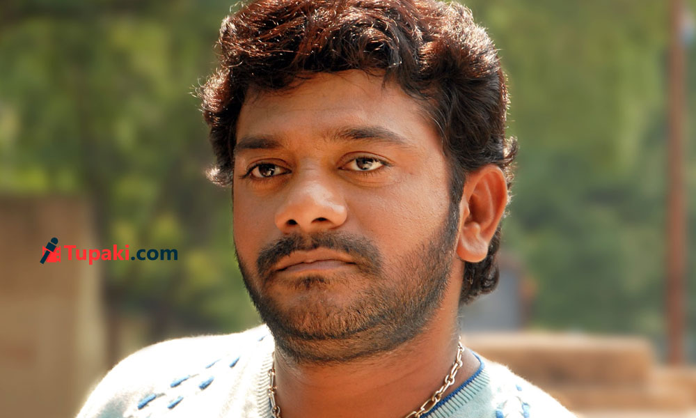 కష్ట సమయంలో ఎన్టీఆర్ అండ.. చిత్రం శ్రీను చెప్పిన నిజం వైరల్