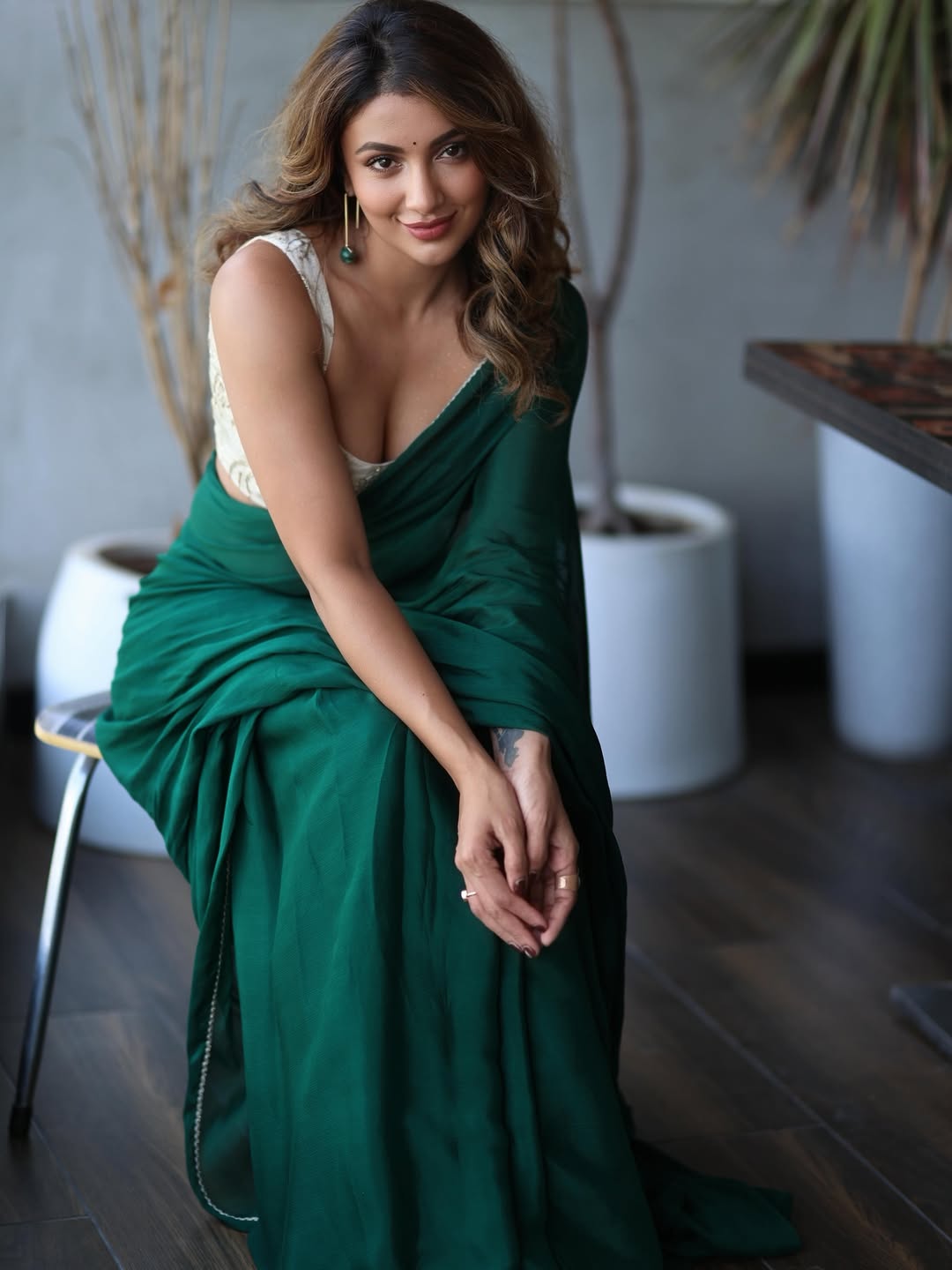Tejaswi Madivada Redefines Classic Saree Grace