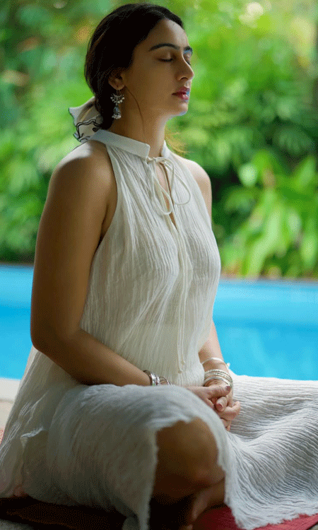 Megha Shukla Celebrates International Yoga Day With a Serene Poolside Meditation