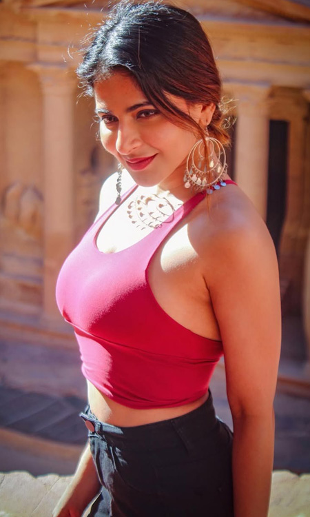 Iswarya Menon’s Bold Pink Look at Petra Captures Global Attention