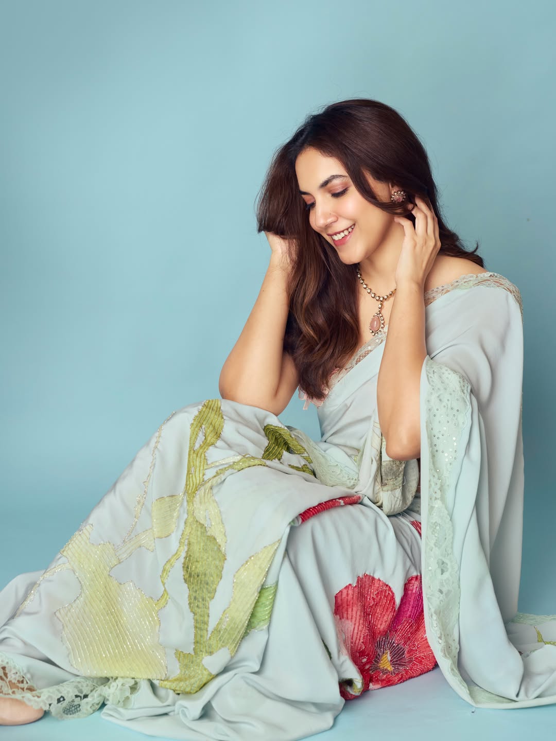 Ritu Varma in a Graceful Saree Moment
