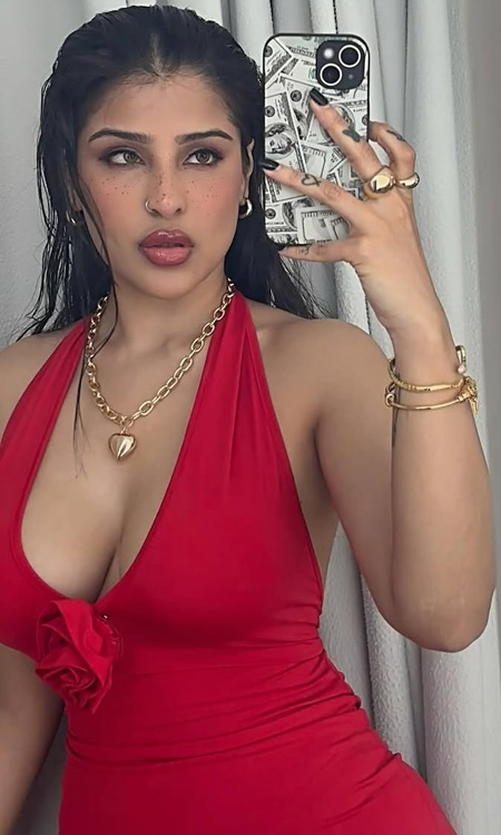 Edin Rose Stuns In Bold Red Mirror Selfie Look, Fans Can’t Stop Praising Her Glam