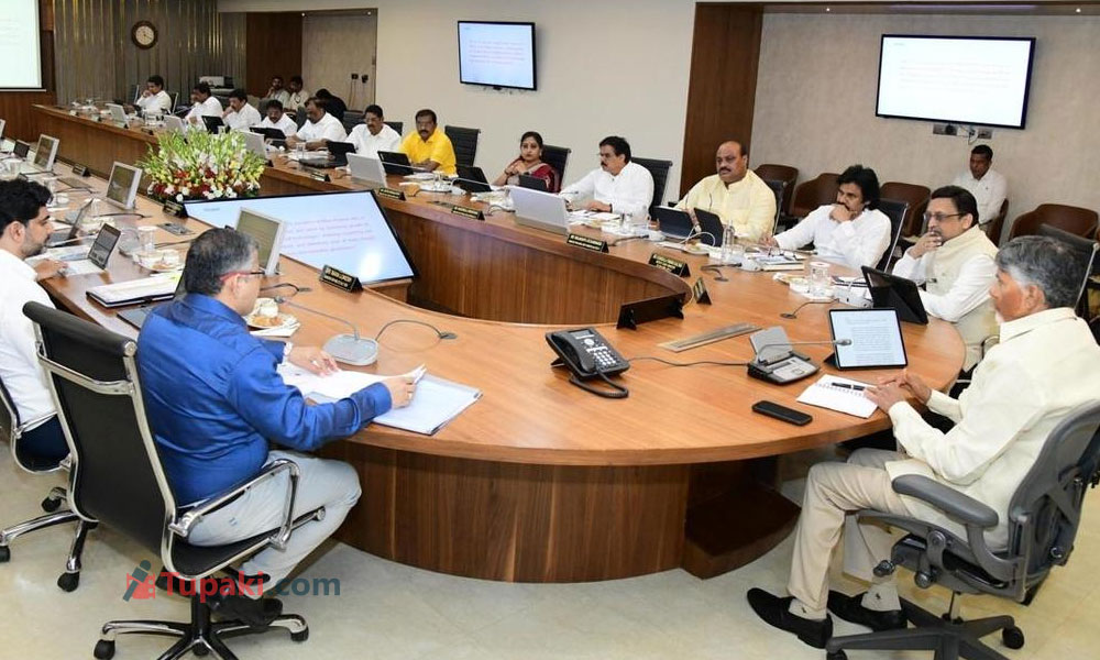 కేబినెట్ సంచలన నిర్ణయాలు.. ఉద్యోగులకు ఓపీఎస్ పెన్షన్, రిటైర్మెంట్ వయసు పెంపు! కేబినెట్ సంచలన నిర్ణయాలు.. ఉద్యోగులకు ఓపీఎస్ పెన్షన్, రిటైర్మెంట్ వయసు పెంపు!